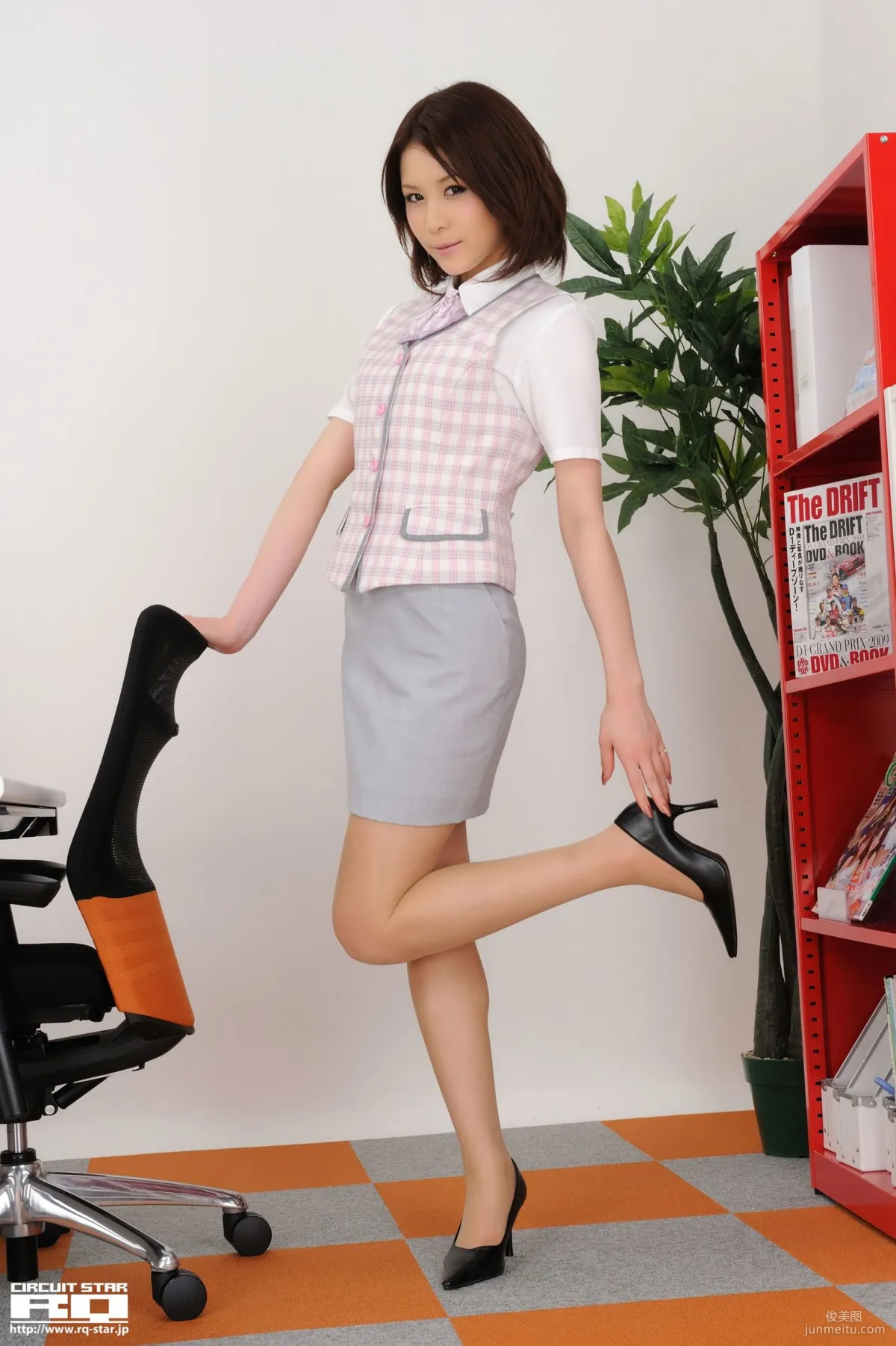 [RQ-STAR] NO.00300 立花サキ Office Lady 办公室女郎 写真集3