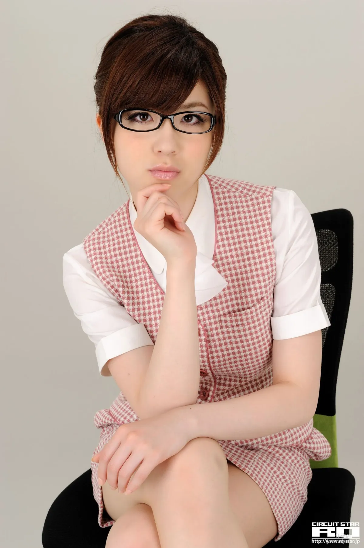 [RQ-STAR] NO.00365 荒木よし穂 Office Lady 辦公室女郎 寫真集 74