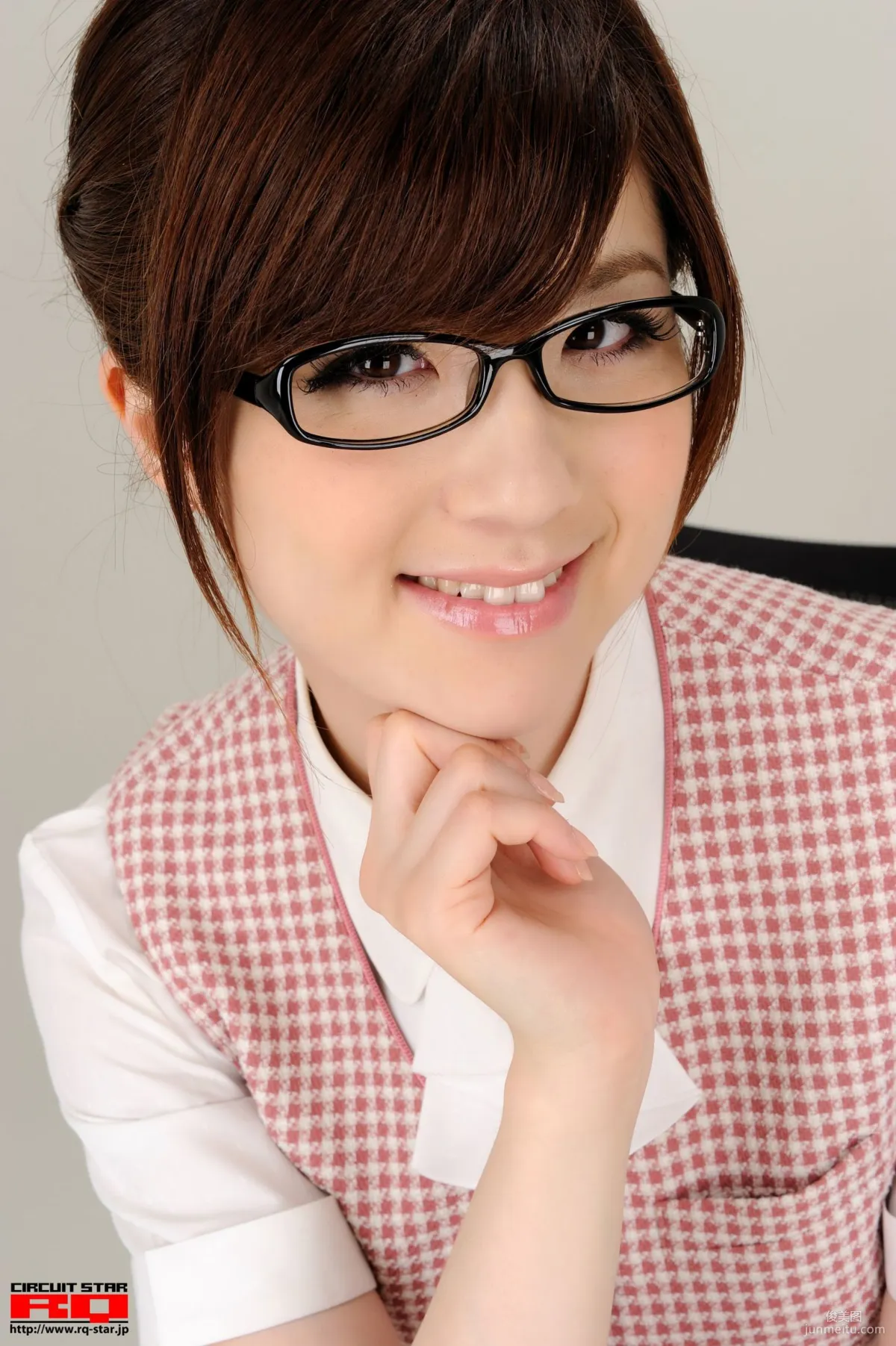 [RQ-STAR] NO.00365 荒木よし穂 Office Lady 辦公室女郎 寫真集 76