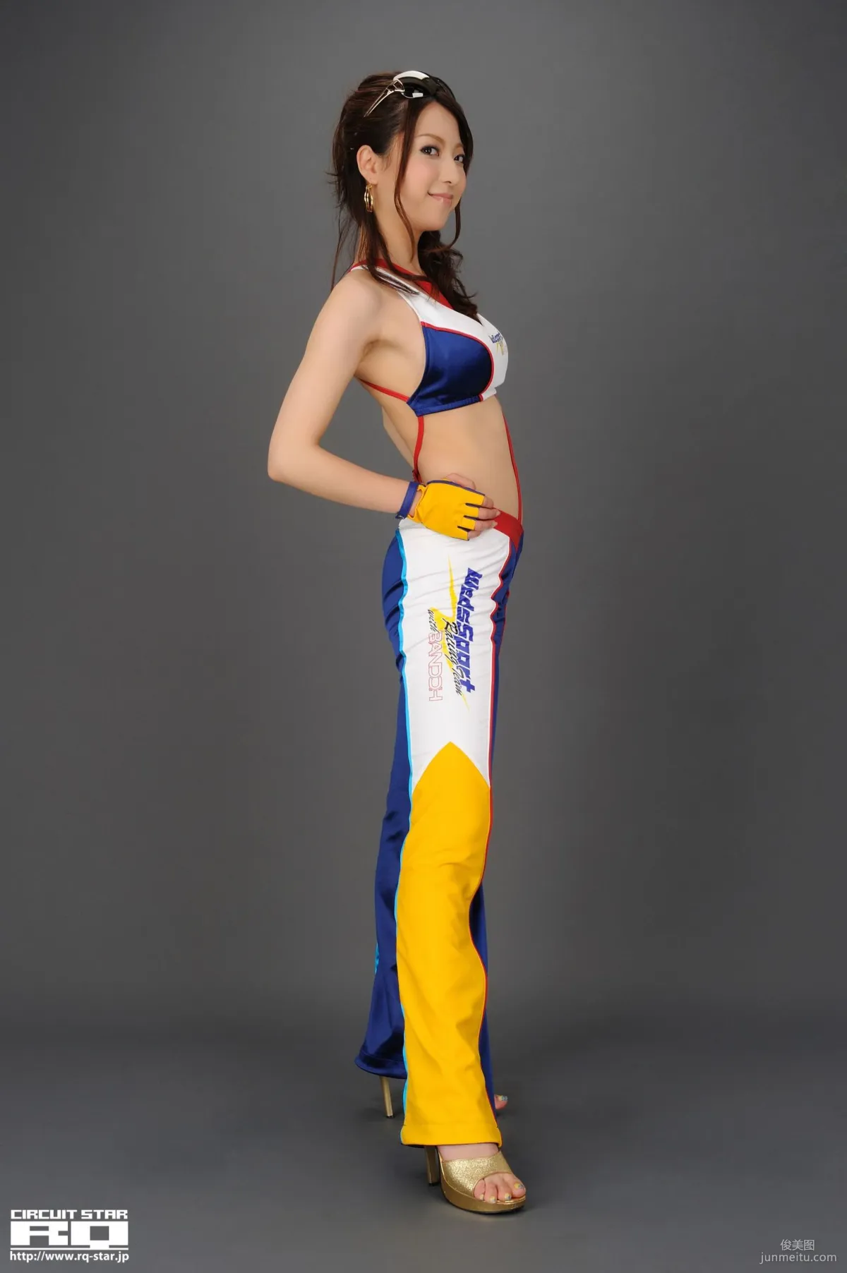 [RQ-STAR] NO.00301 橫山かおり Race Queen 寫真集 70