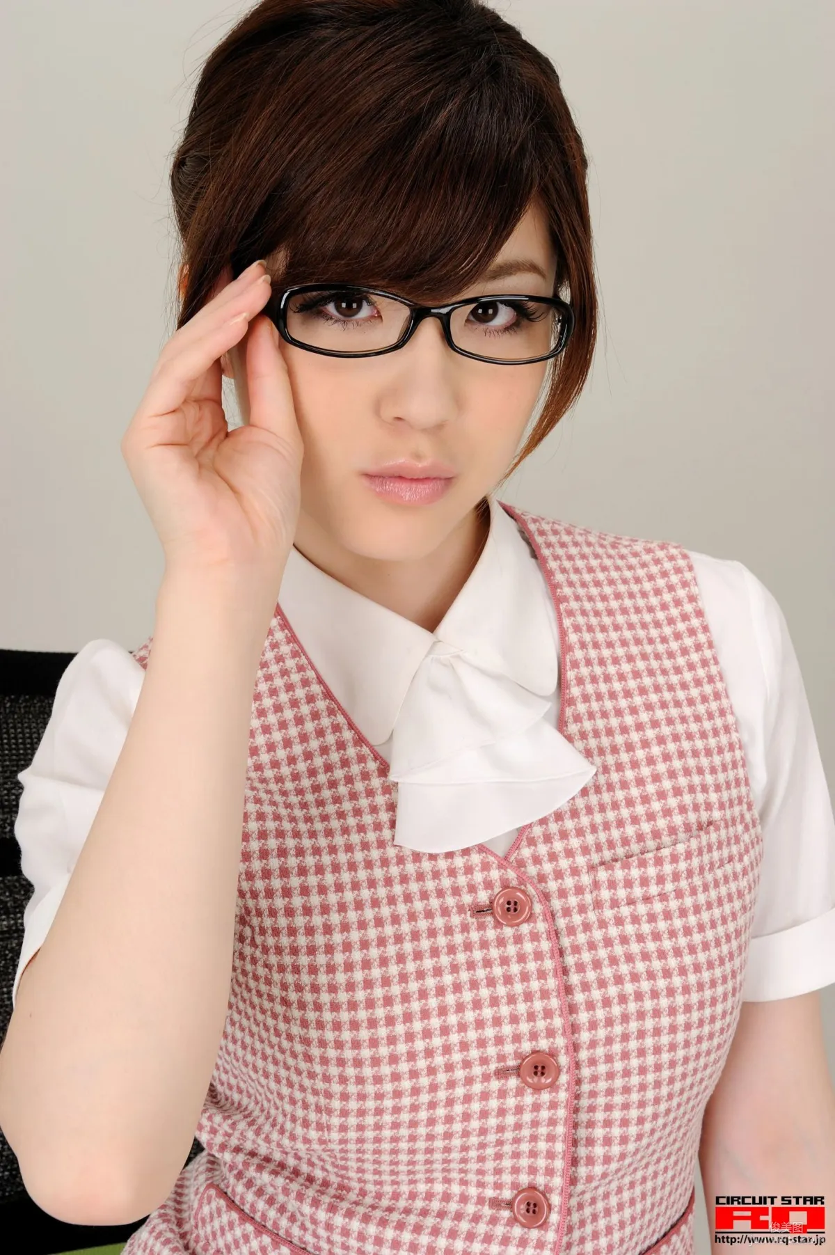 [RQ-STAR] NO.00365 荒木よし穂 Office Lady 辦公室女郎 寫真集 71