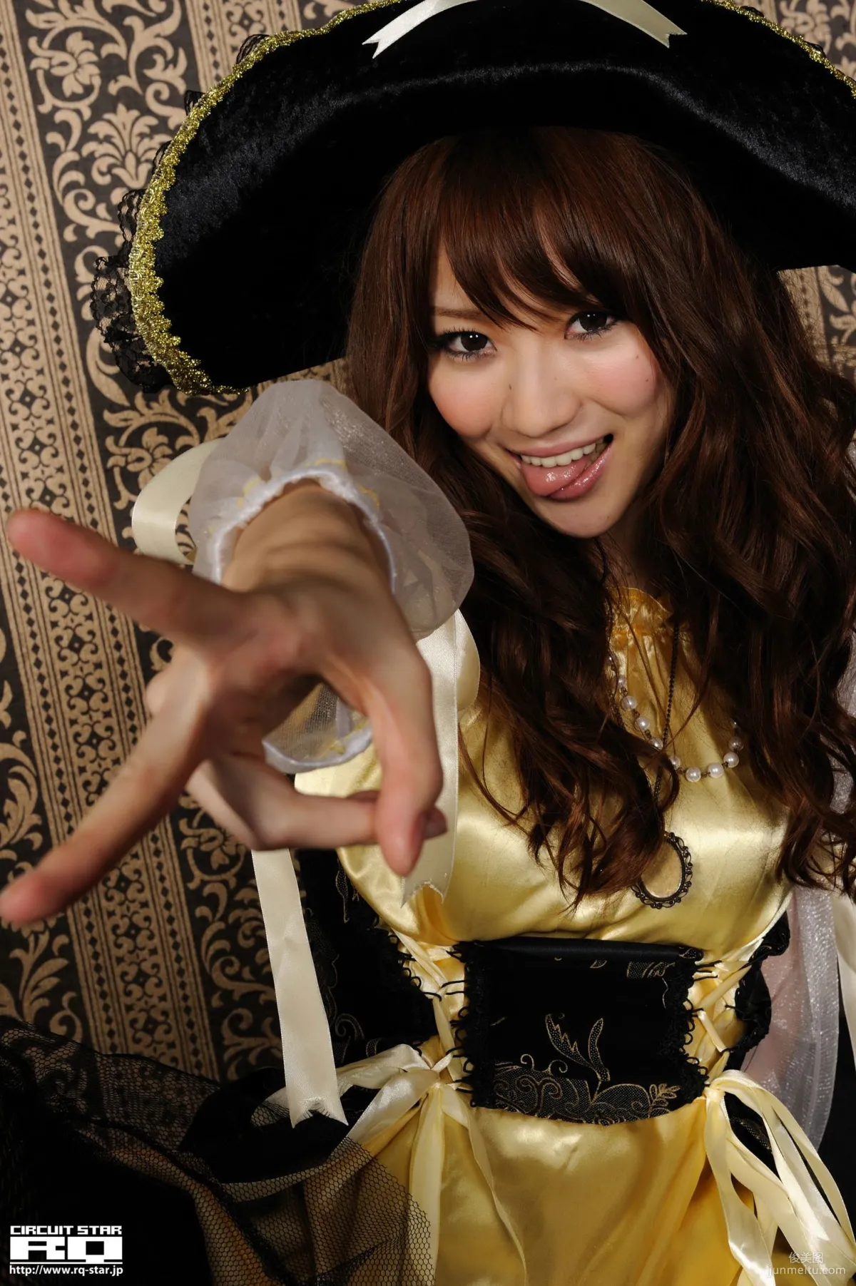 [RQ-STAR] NO.00417 Shihomi Ogoshi 小越しほみ Pirate Costume 絲襪美腿寫真集 71