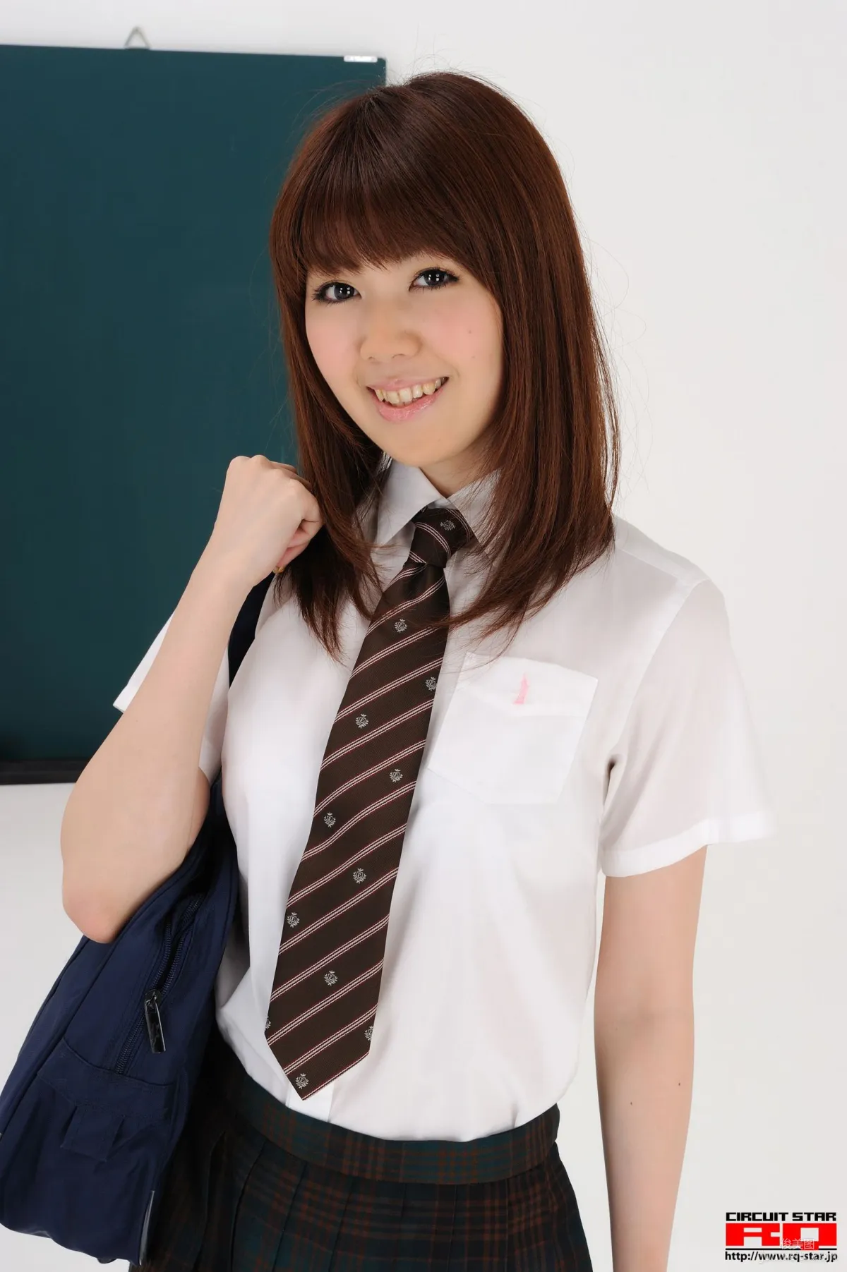 [RQ-STAR] NO.00378 生田晴香 School Girl 寫真集 10