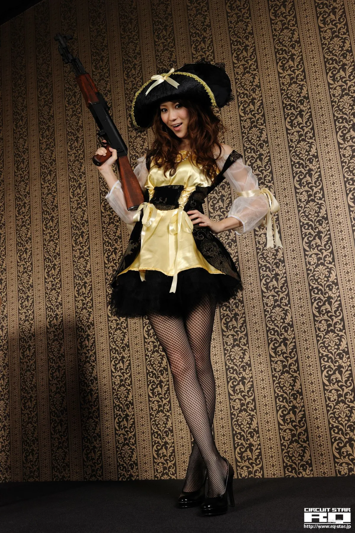 [RQ-STAR] NO.00417 Shihomi Ogoshi 小越しほみ Pirate Costume 絲襪美腿寫真集 13