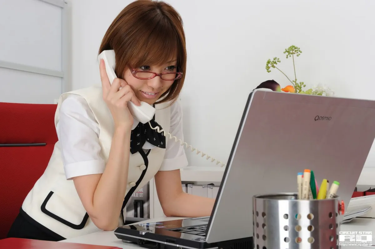 [RQ-STAR] NO.00454 Sayuri Kawahara 河原さゆり Office Lady 寫真集 26