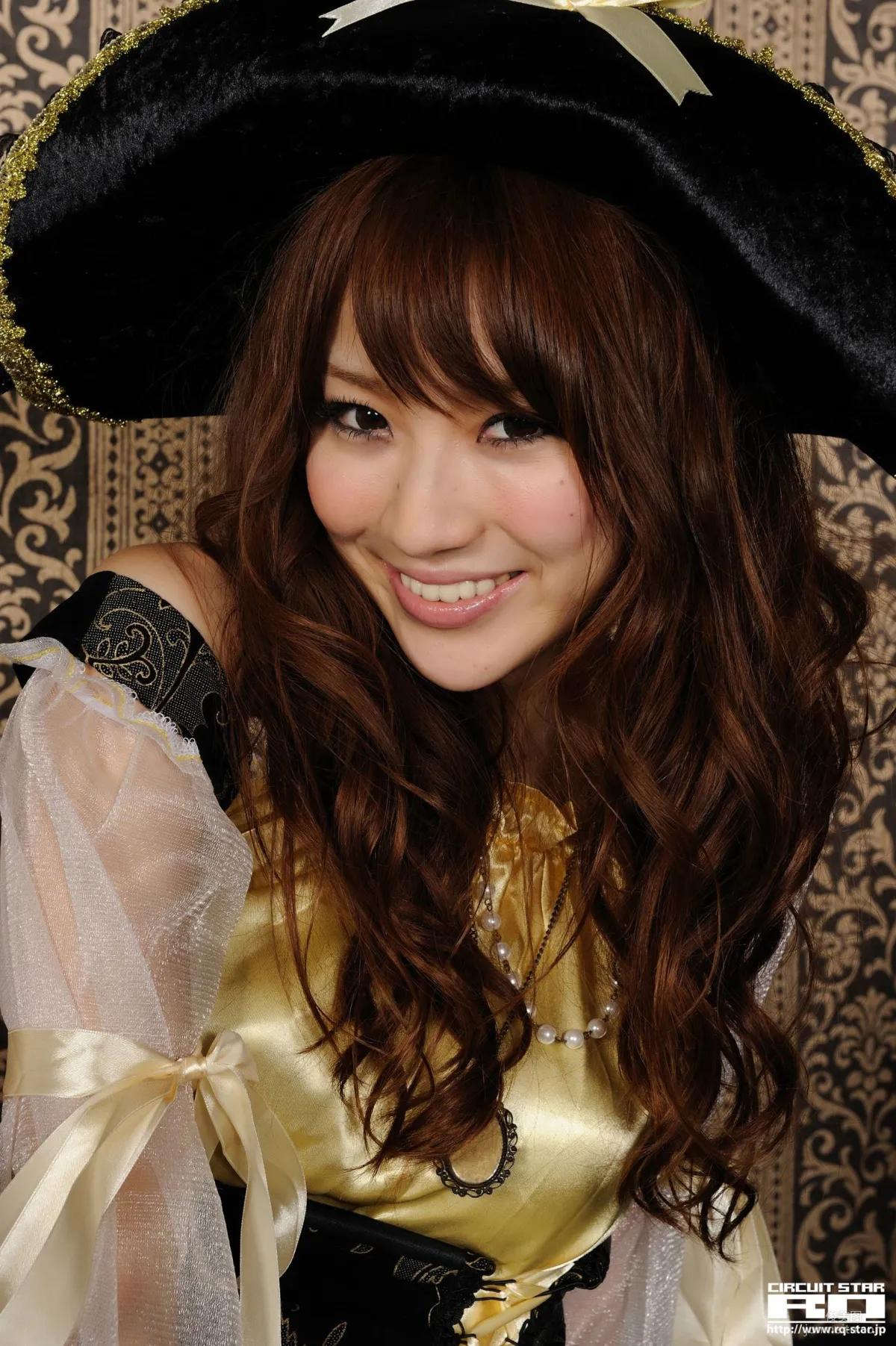 [RQ-STAR] NO.00417 Shihomi Ogoshi 小越しほみ Pirate Costume 絲襪美腿寫真集 70
