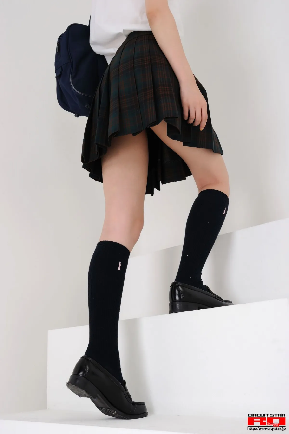 [RQ-STAR] NO.00378 生田晴香 School Girl 寫真集 25