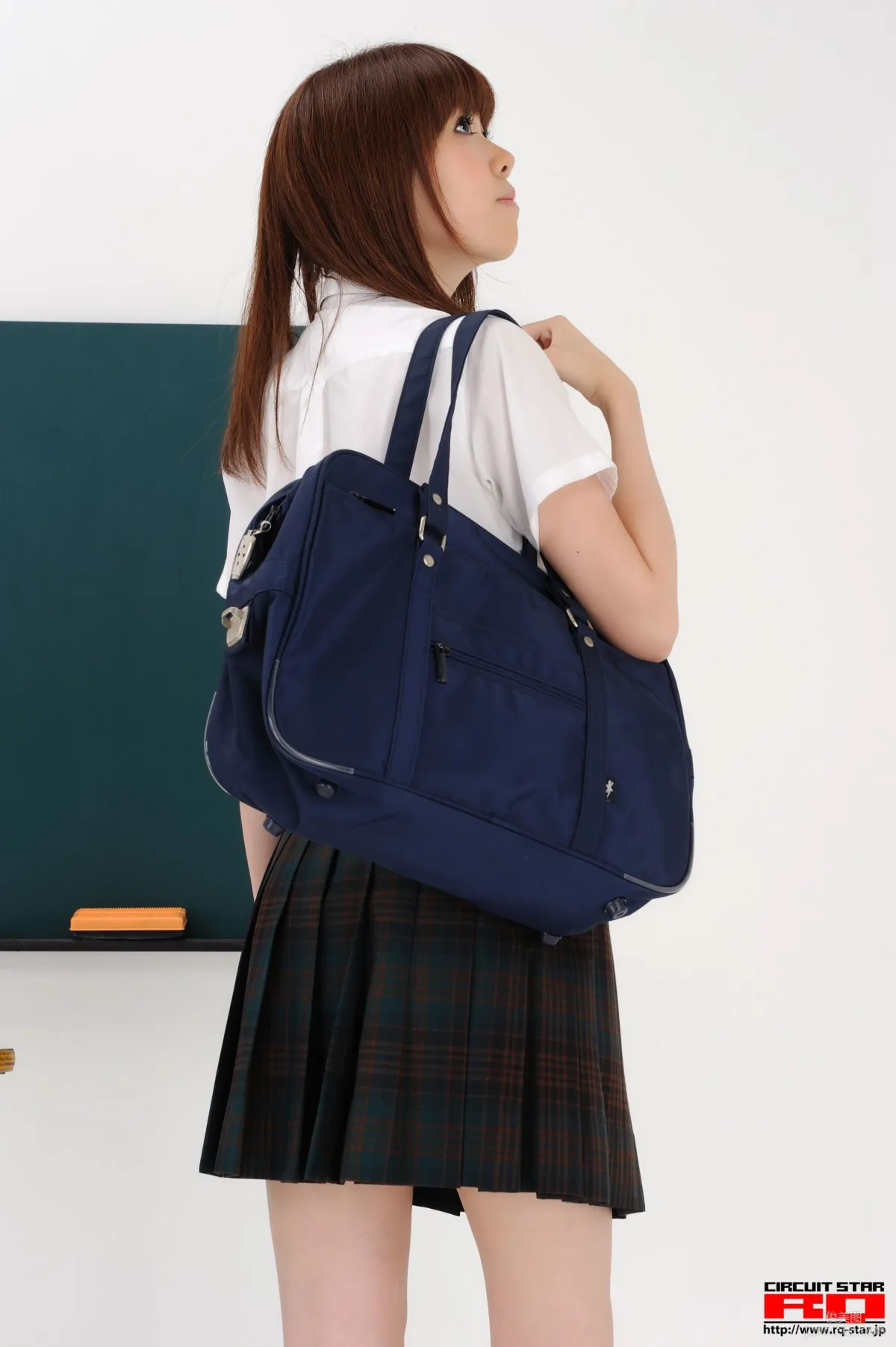 [RQ-STAR] NO.00378 生田晴香 School Girl 寫真集 17