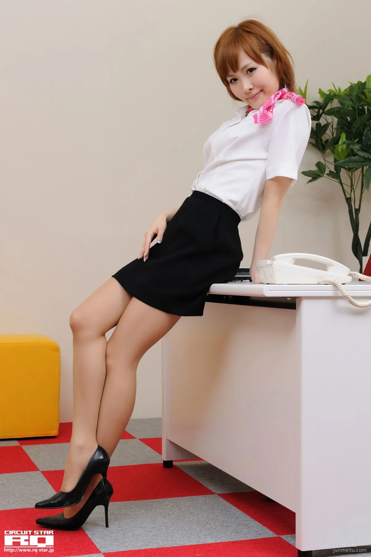 [RQ-STAR] NO.00484 倉持さゆ Office Lady 寫真集 2