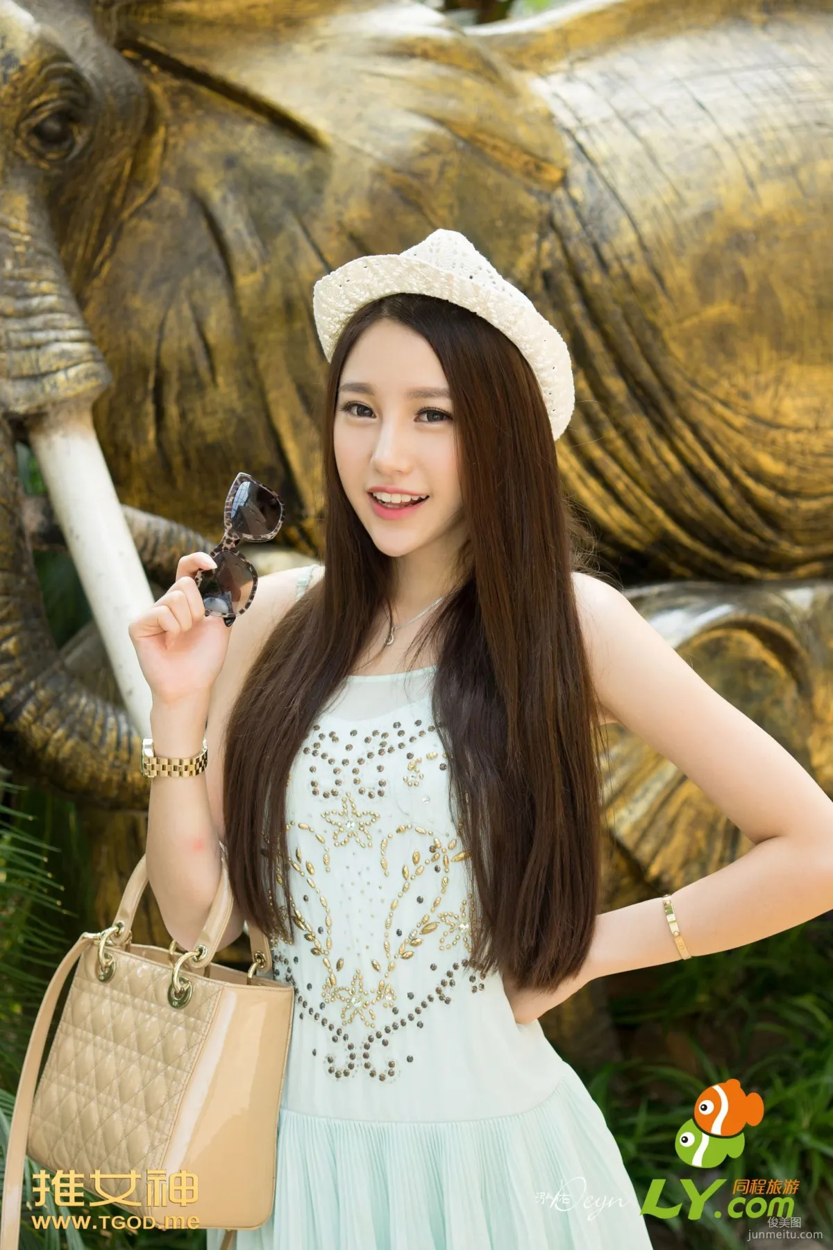 Liu Yining: TGOD photo 43