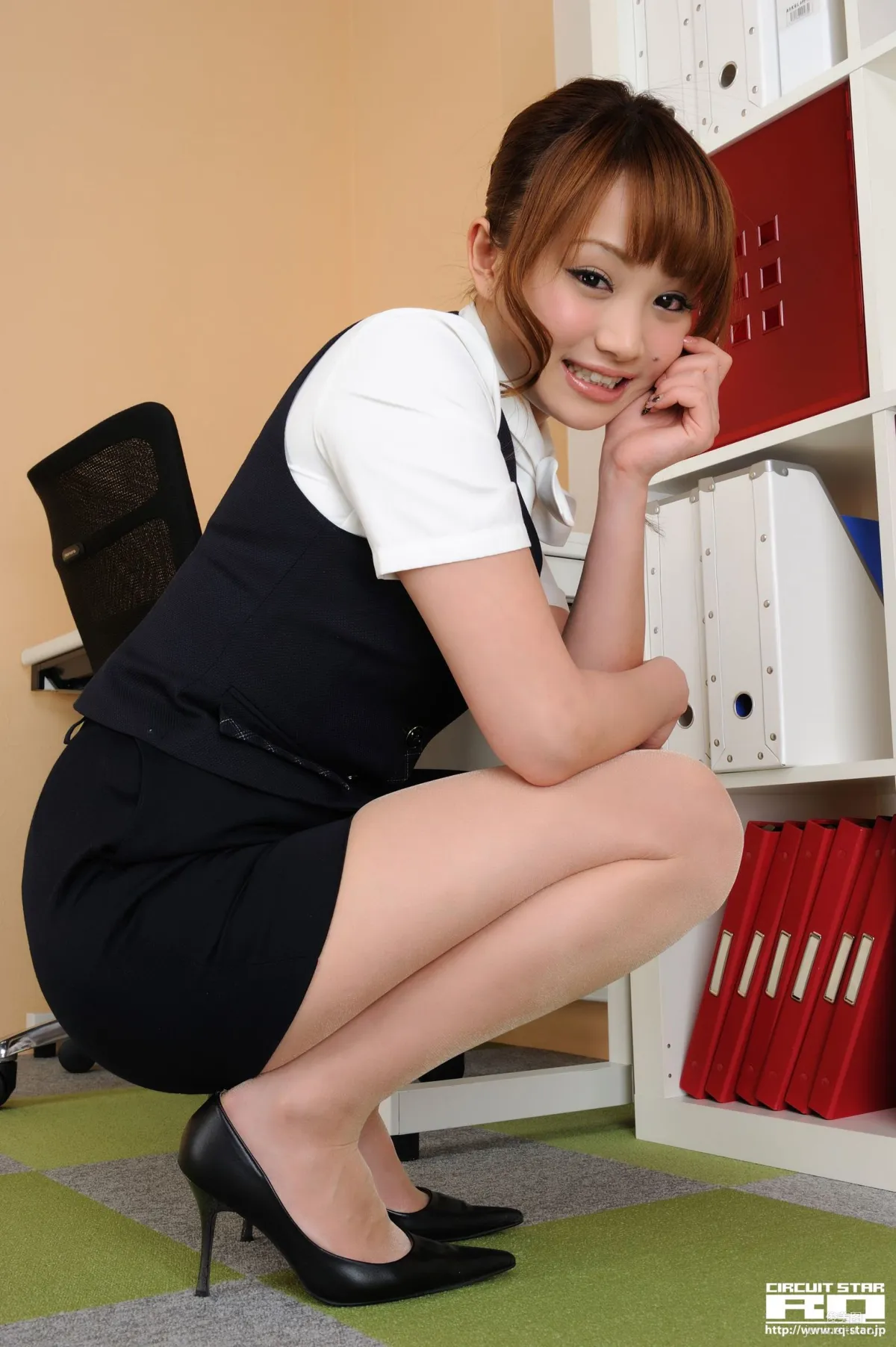 [RQ-STAR] NO.00456 葵ゆりか Office Lady 辦公室女郎 寫真集 46