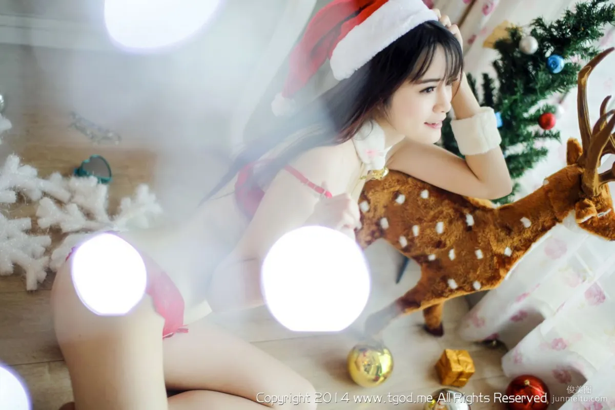 Most Beautiful School Beauty Kong Yihong, Explosively Beautiful Christmas Girl [TGOD] Photo Set photo 25