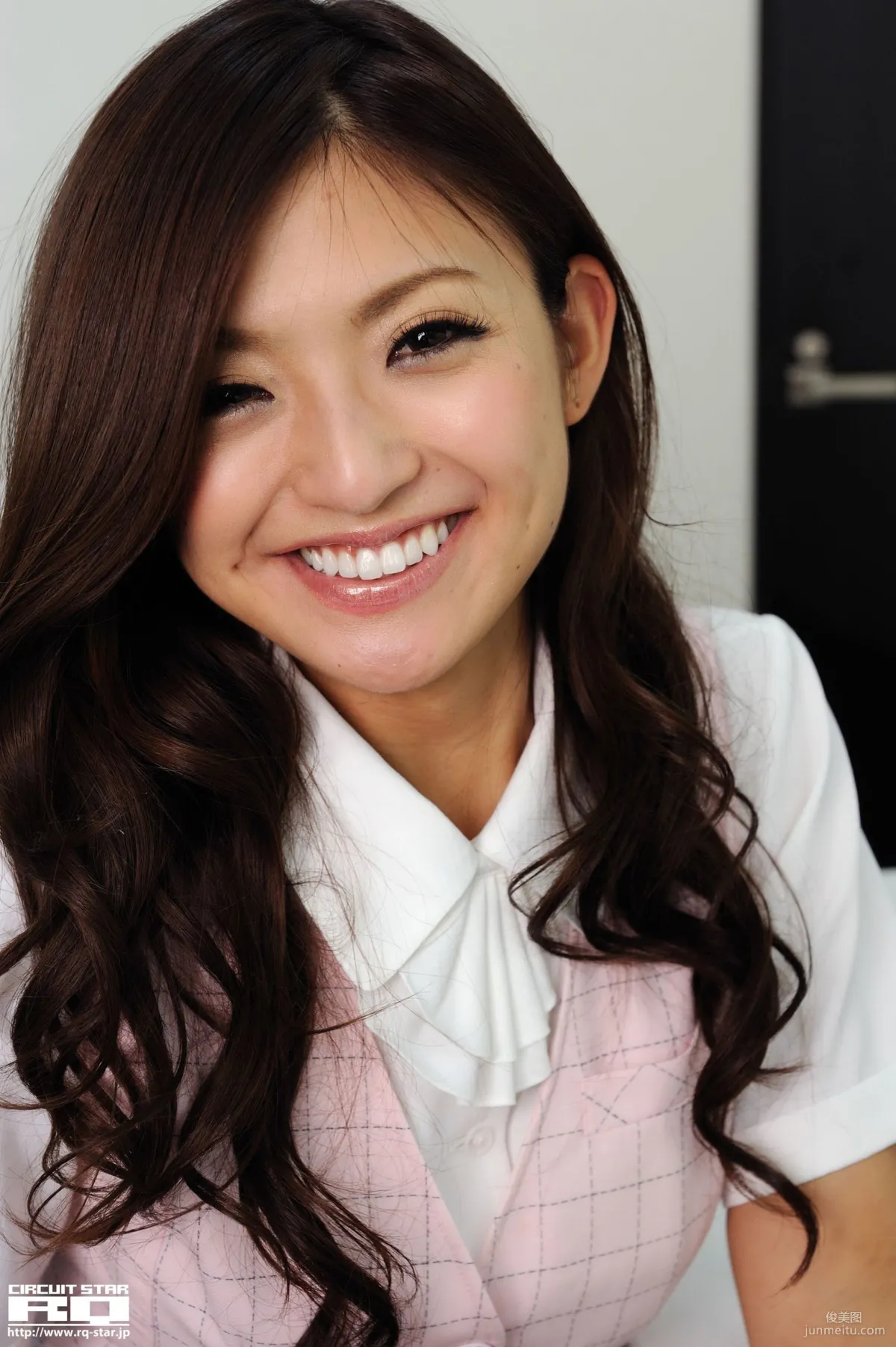 [RQ-STAR] NO.00500 Kozue Nitta 新田梢恵 Office Lady 寫真集 120