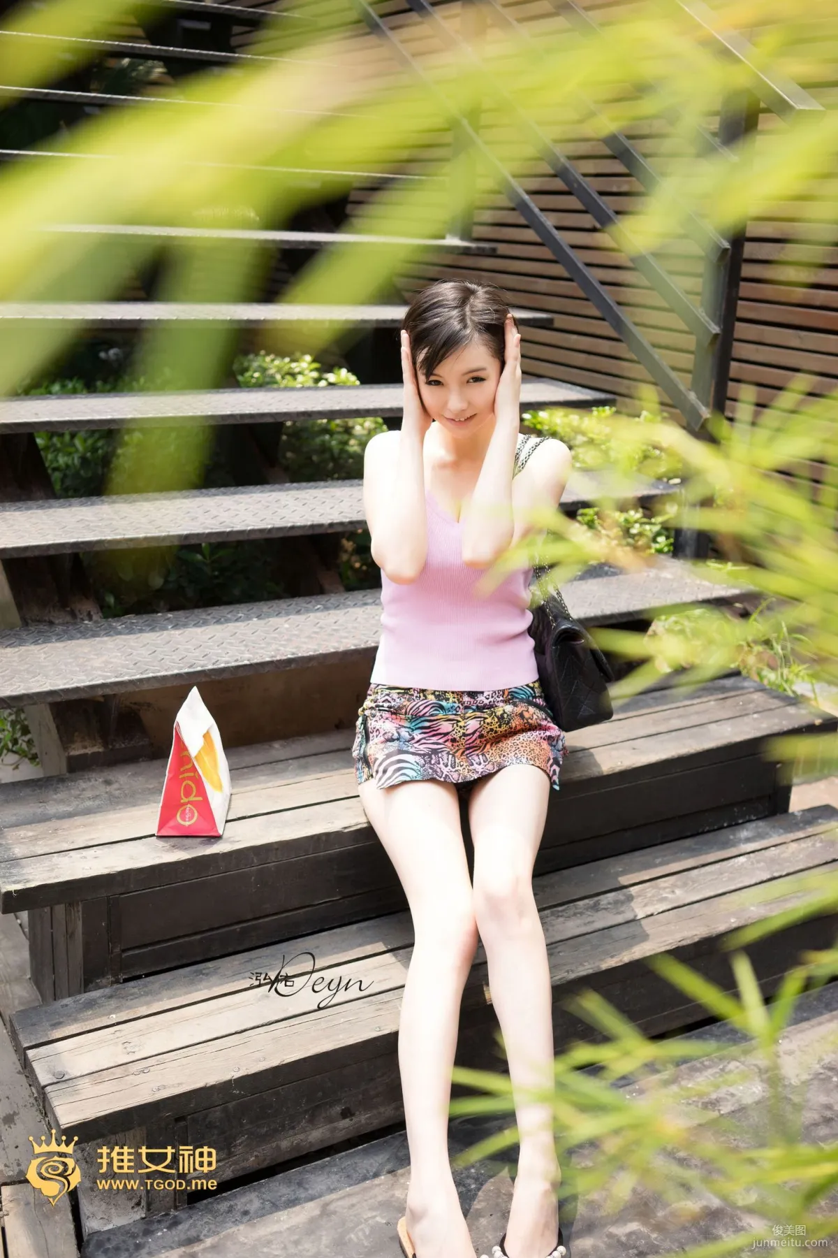 Jenny Jiani: TGOD photo 4