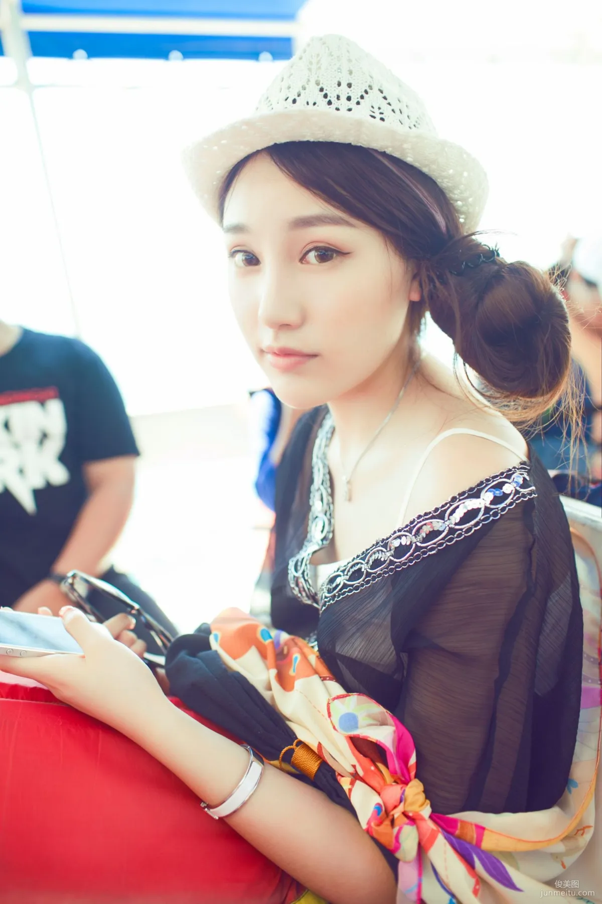 Liu Yining: TGOD photo 28