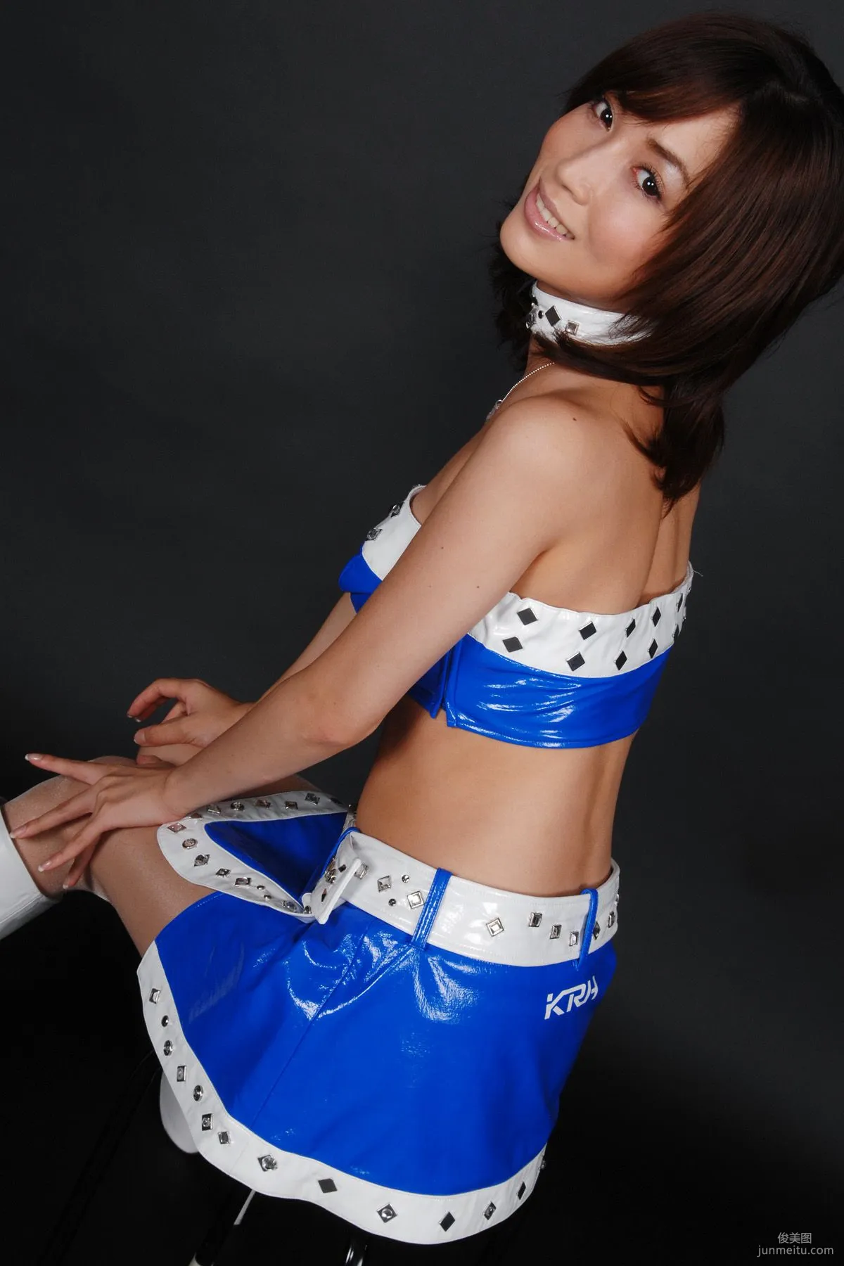 [BWH] HRQ0045 Mayu Oya 'Race Queen + Swimsuit' Photo Set photo 25