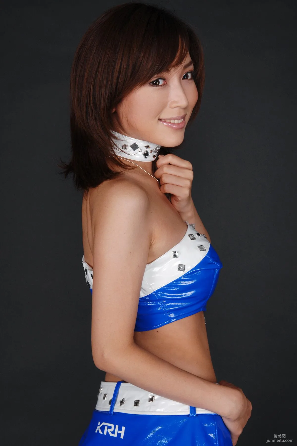 [BWH] HRQ0045 Mayu Oya 'Race Queen + Swimsuit' Photo Set photo 11