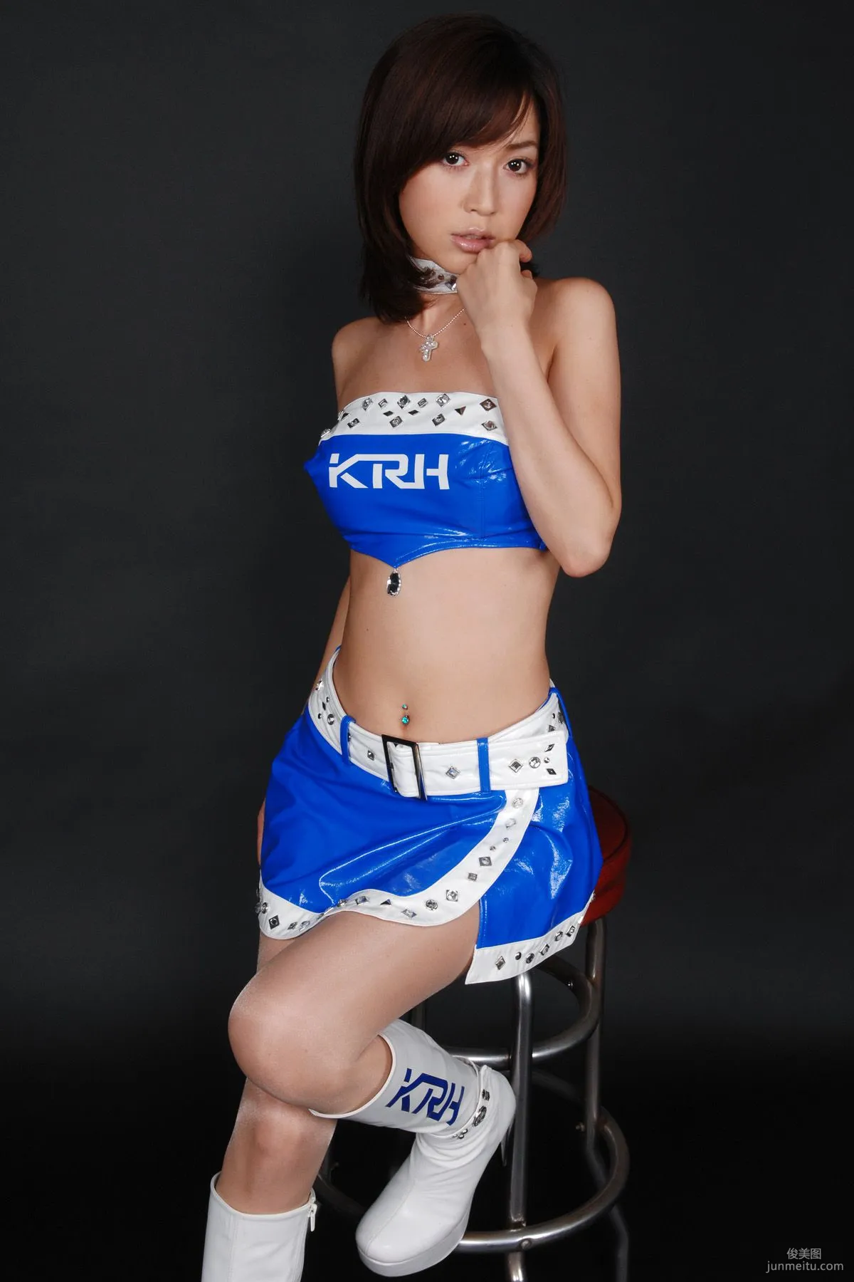 [BWH] HRQ0045 Mayu Oya 'Race Queen + Swimsuit' Photo Set photo 23