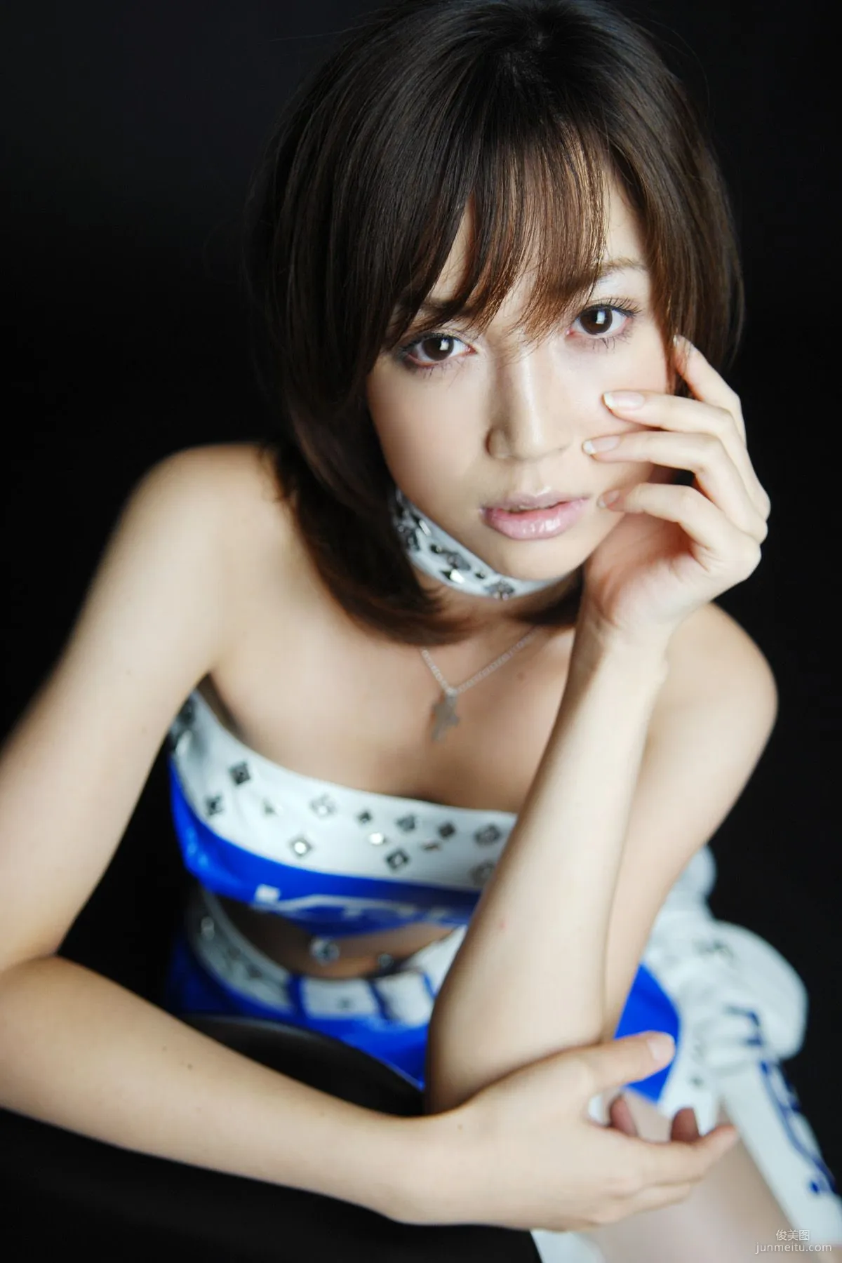 [BWH] HRQ0045 Mayu Oya 'Race Queen + Swimsuit' Photo Set photo 29