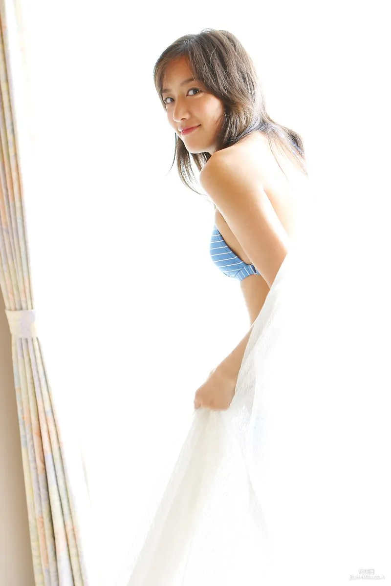 Yoshika Gaja: For-side photo 23