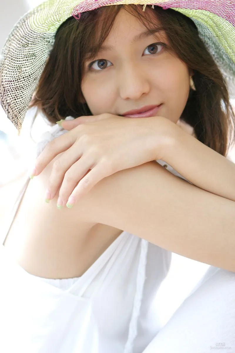 Yoshika Gaja: For-side photo 2