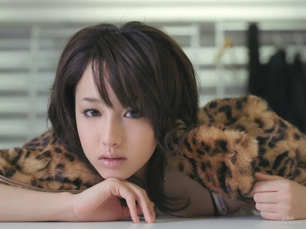 Erika Sawajiri, Color Photo Set [For-side] photo 15