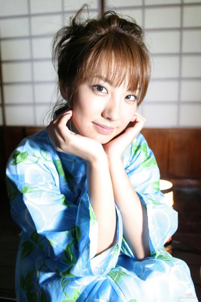 Azusa Yamamoto: For-side photo 30