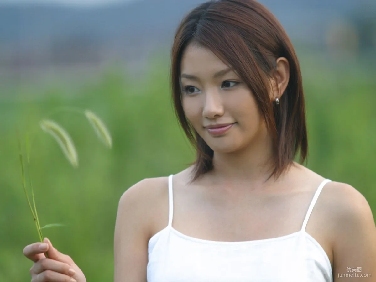 Kaori Manabe: For-side photo 30