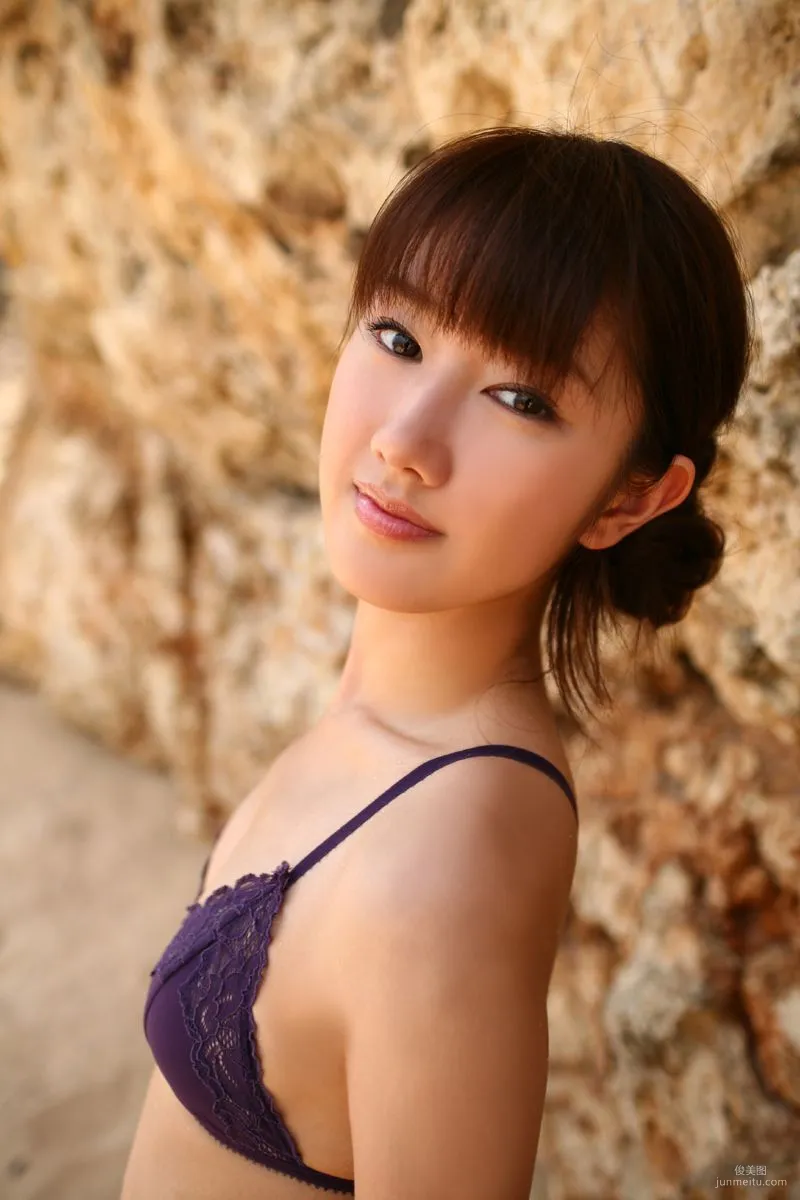 Hanako Takigawa: For-side photo 15