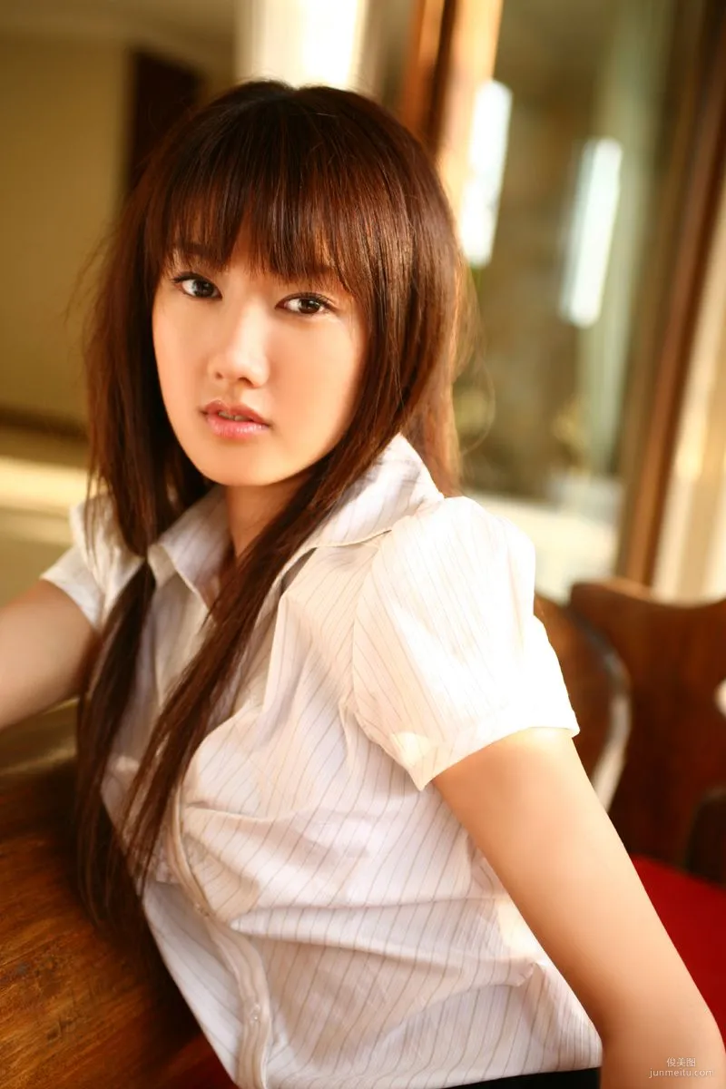 Hanako Takigawa: For-side photo 23