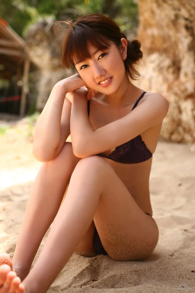 Hanako Takigawa: For-side photo 17