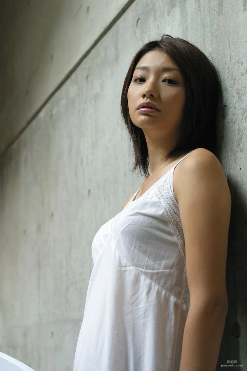 Kaori Manabe: For-side photo 4