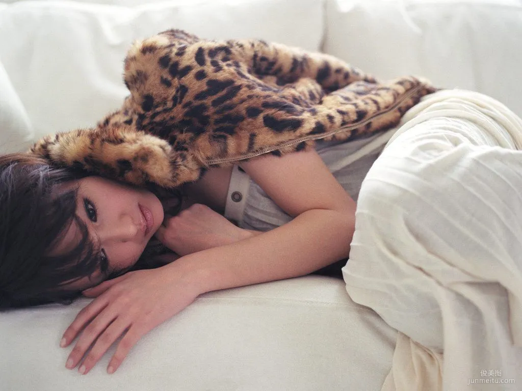 Erika Sawajiri, Color Photo Set [For-side] photo 20