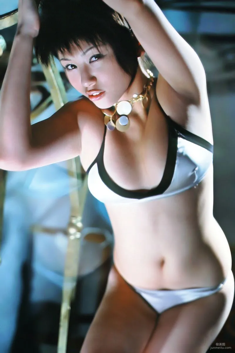 Yuka Kosaka: For-side photo 19