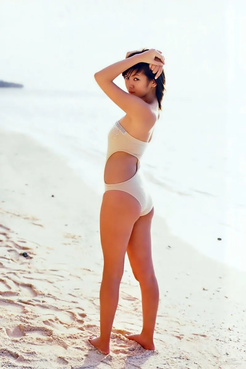 Yuka Kosaka: For-side photo 8