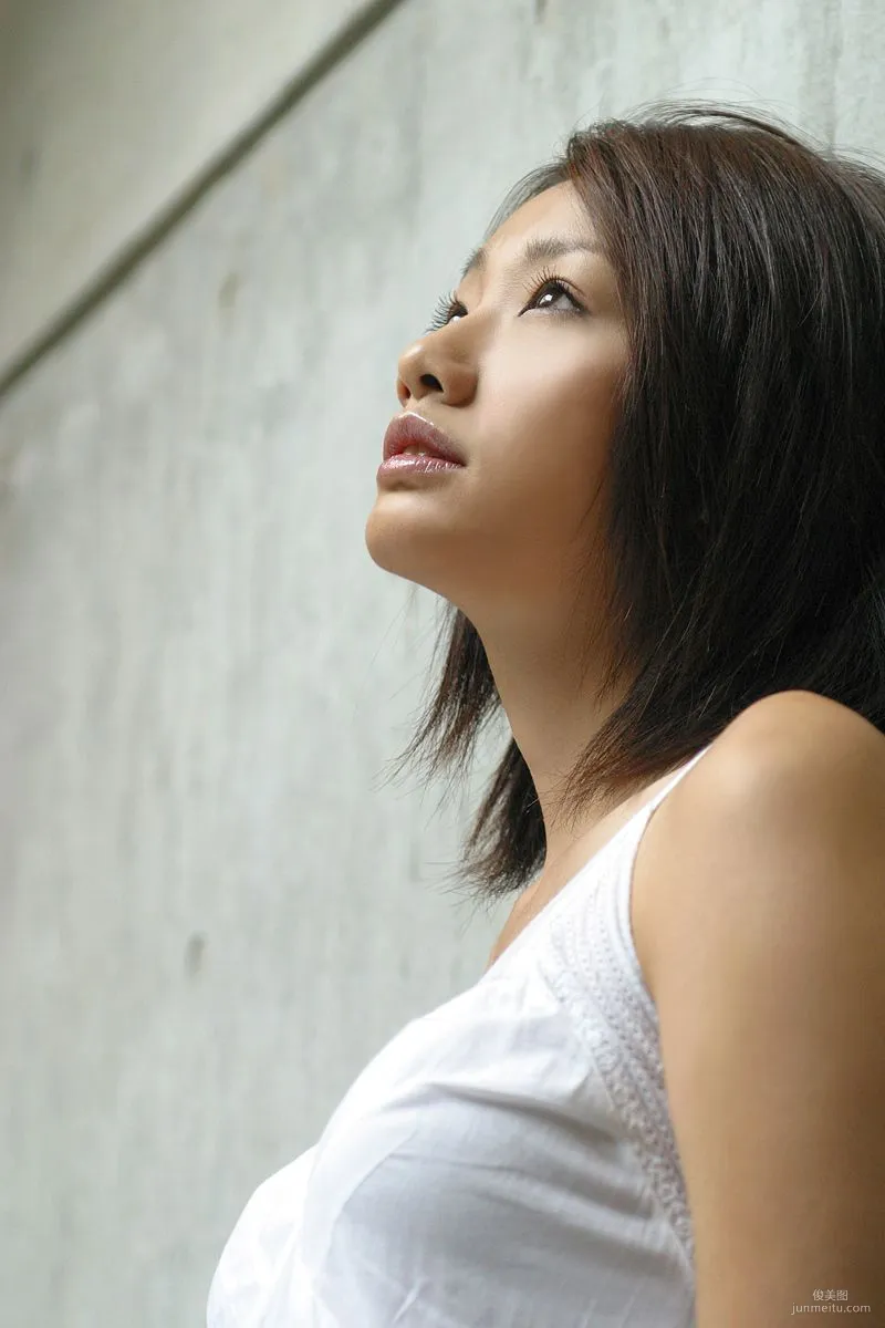 Kaori Manabe: For-side photo 5
