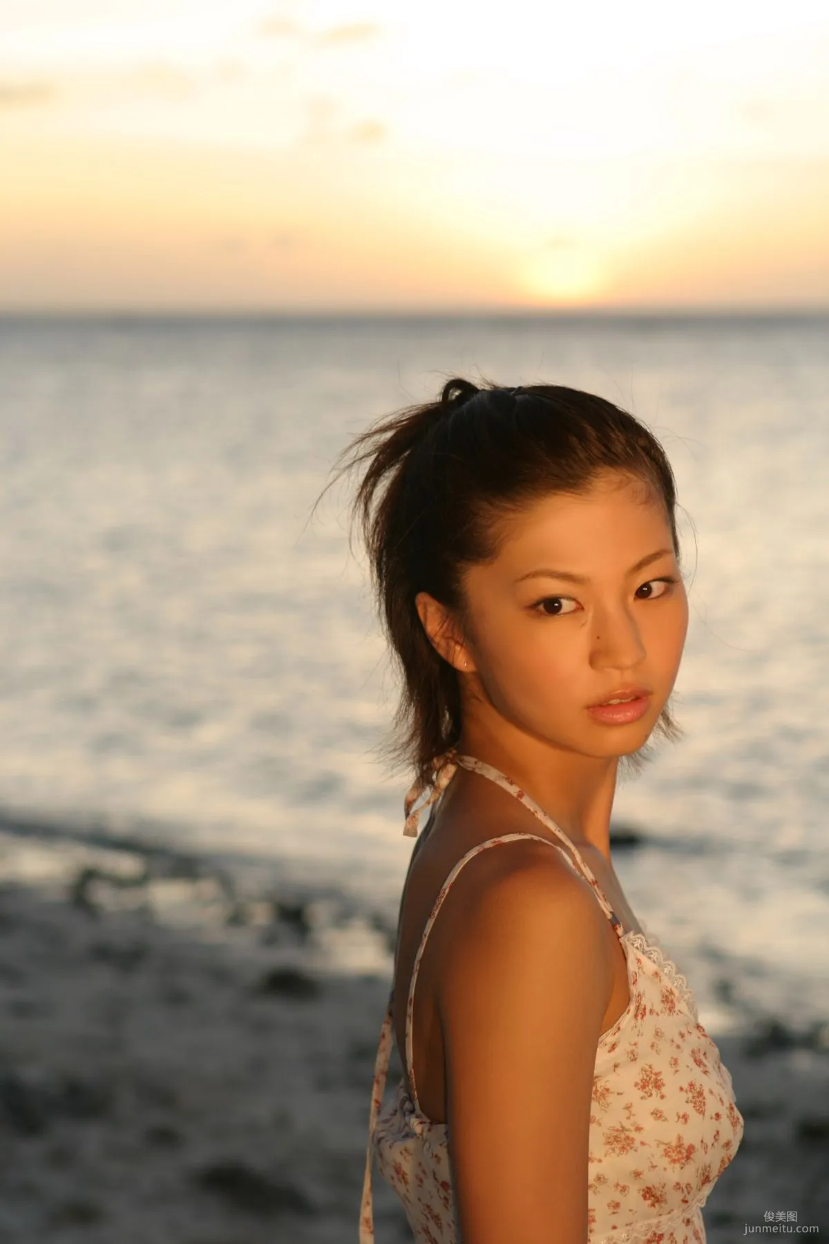 [For-side] 安田美沙子 《Hoop!》写真集4