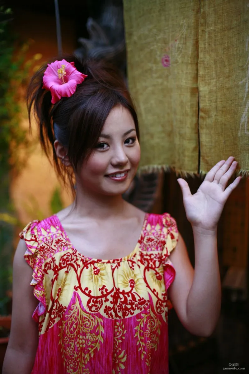 Emi Kajitani: For-side Hibiscus photo 1