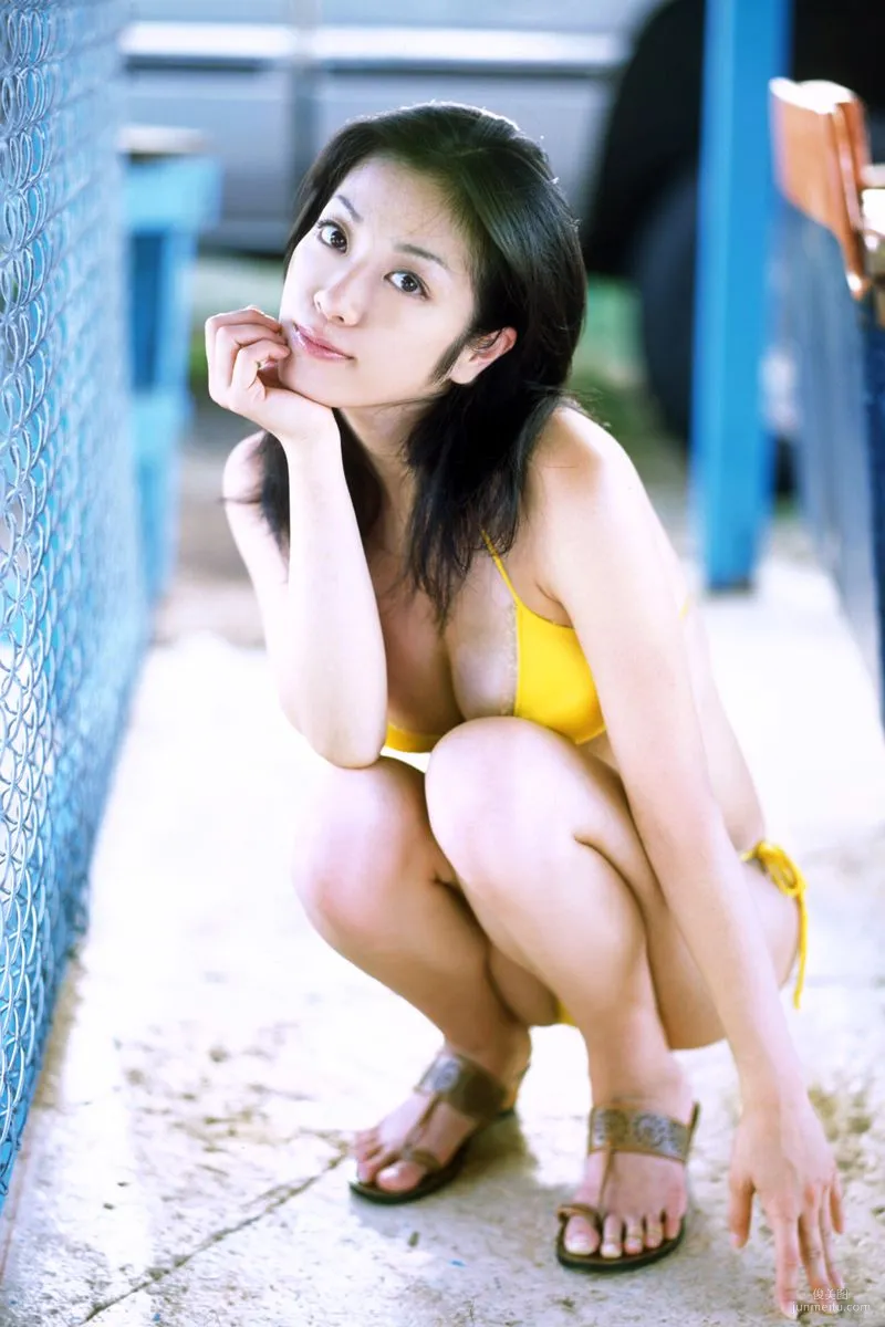 Minako Komukai: For-side photo 6