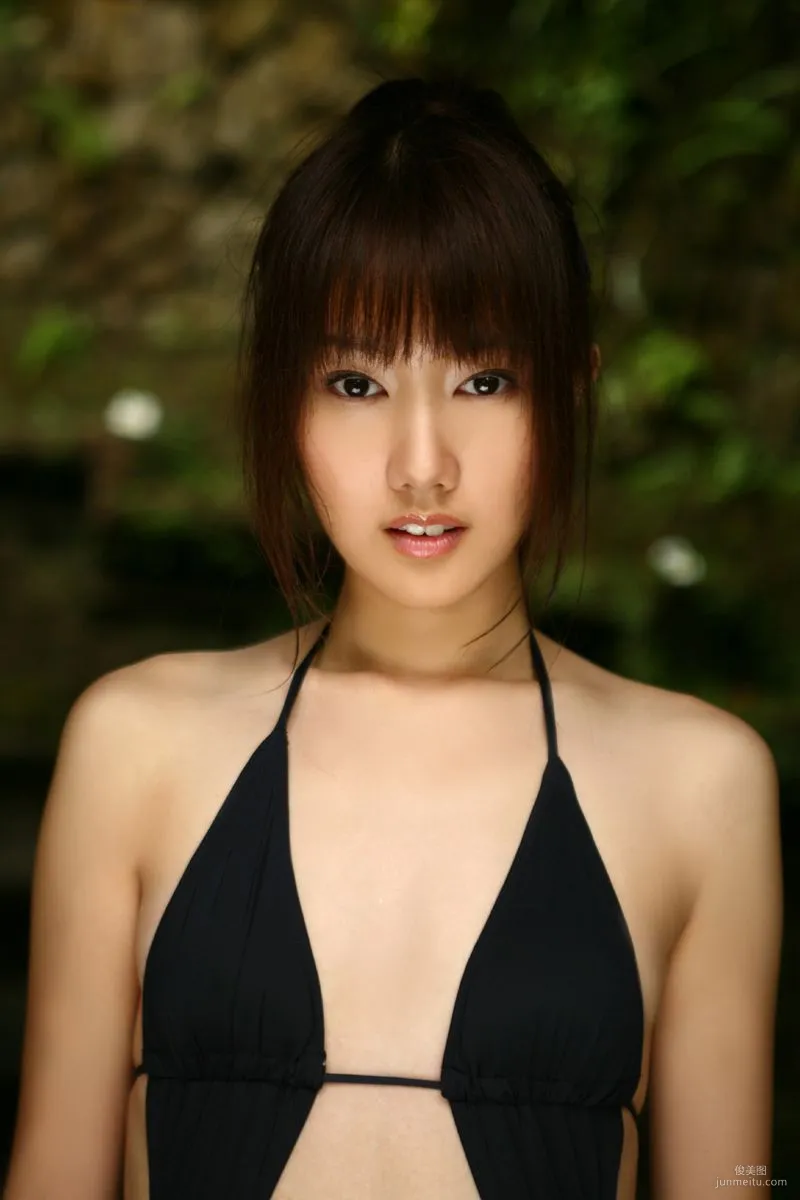 Hanako Takigawa: For-side photo 4