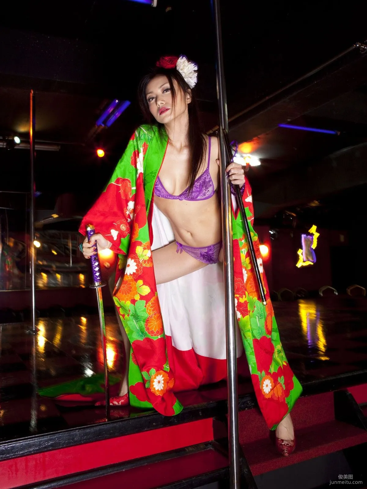 高橋智秋 《Juicy Dancing》 寫真集 [Sabra.net] Cover Girl 10