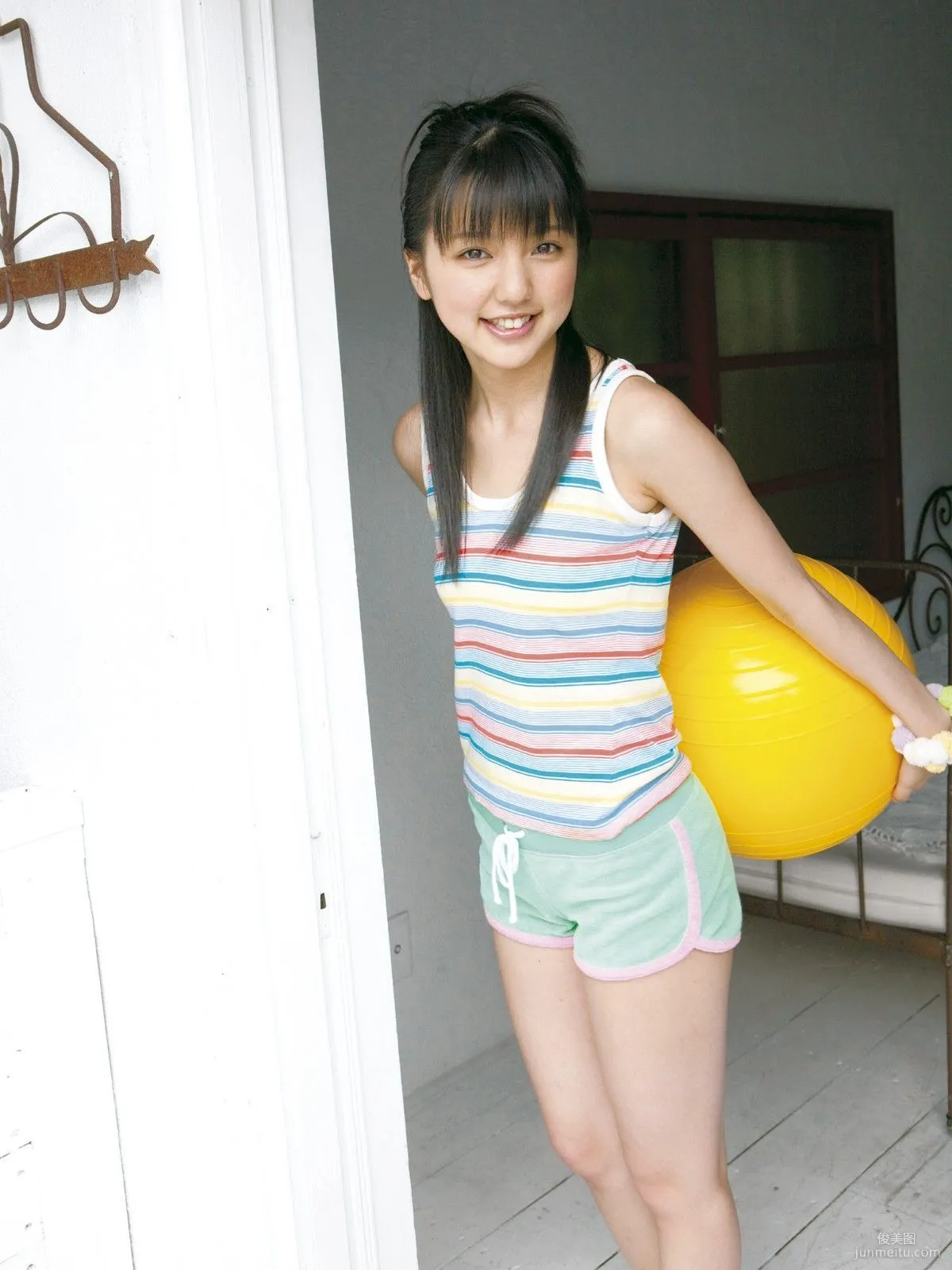 真野絵里菜 《SUMMER GREETING》 写真集 [Sabra.net] 4