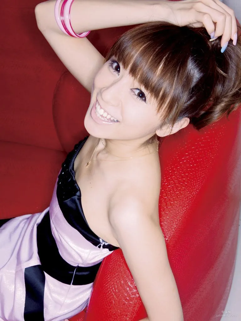 長谷川潤+鈴木亜美《IN HOUSE NATION》寫真集 [Sabra.net] 39