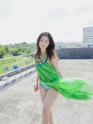 谷桃子《Betty Blue》寫真集 [Sabra.net]