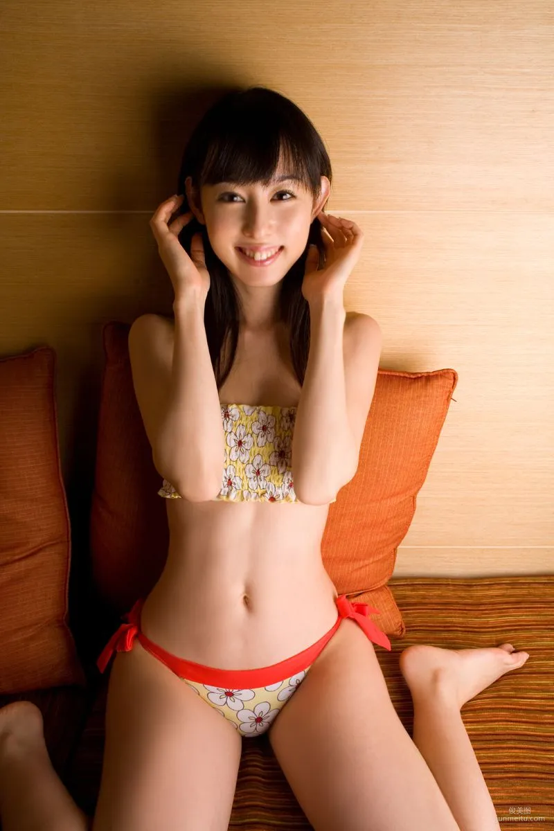 Rina Akiyama: For-side photo 25