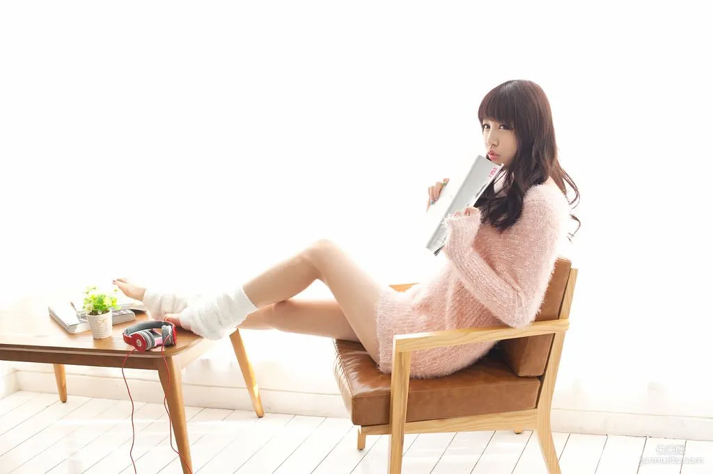 Korean Girl Hong Ji Yeon Home Photo Set photo 35
