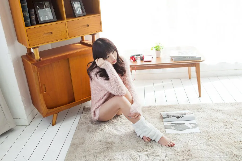 Korean Girl Hong Ji Yeon Home Photo Set photo 13