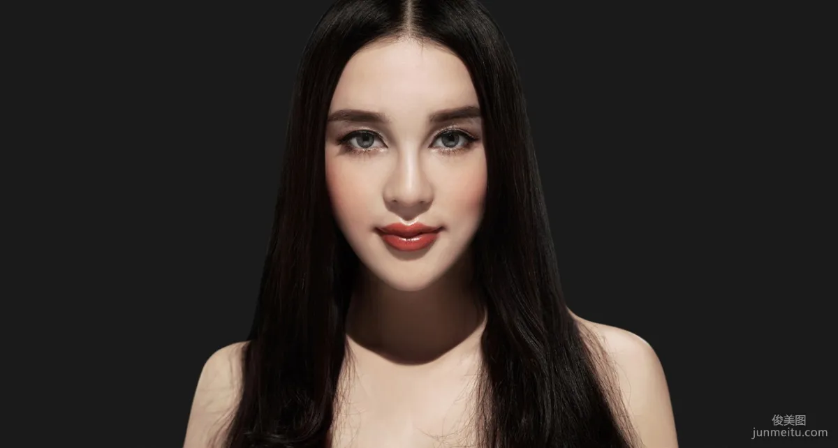 Mixed-Race Beauty Model Shi Yiyi Studio Shoot Photo Set photo 5
