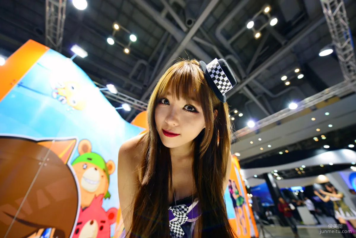 Korean ShowGirl Beauty Lee Eun Hye Booth Pictures Collection photo 36