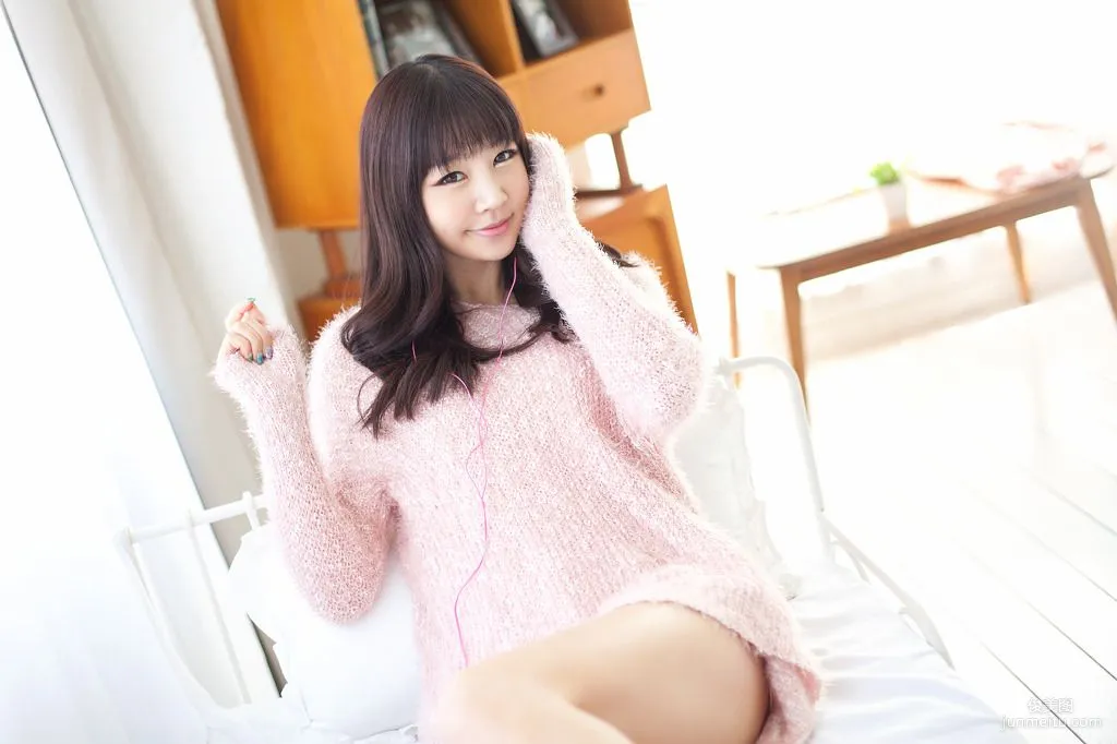 Korean Girl Hong Ji Yeon Home Photo Set photo 6